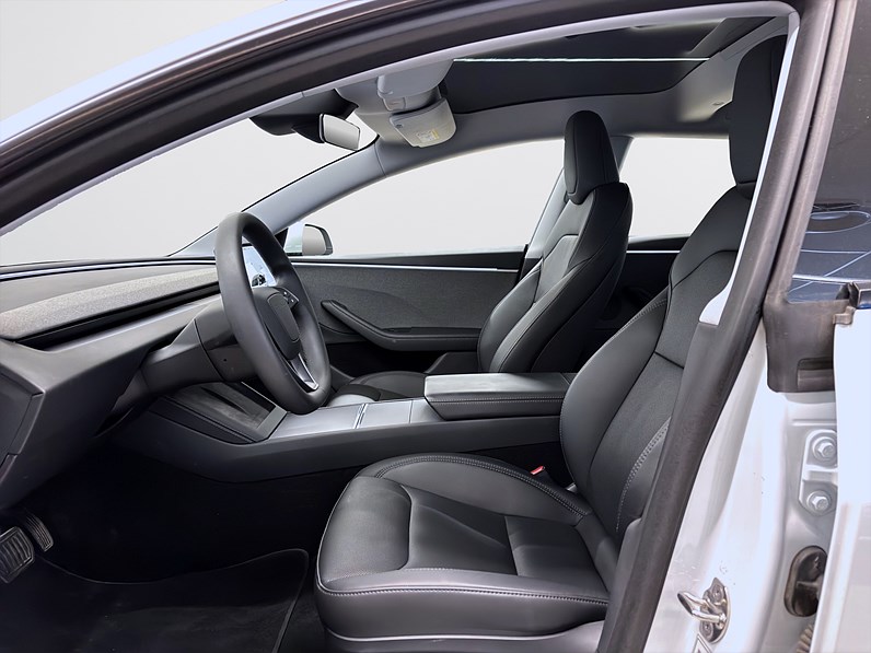 Tesla Model 3 Standard Range 283hk Läder Pano Navi B-Kamera