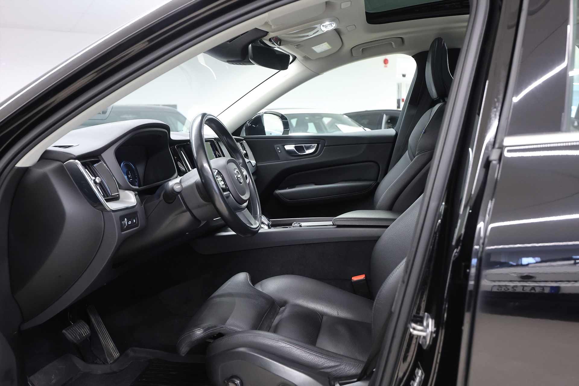 Volvo XC60 Recharge T6 AWD 340hk *Hjulkampanj!* Inscription Läder