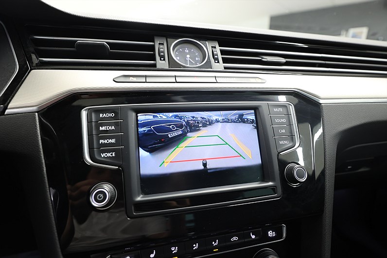 Volkswagen Passat Alltrack 2.0 TDI 4M B-kamera Värmare Carplay