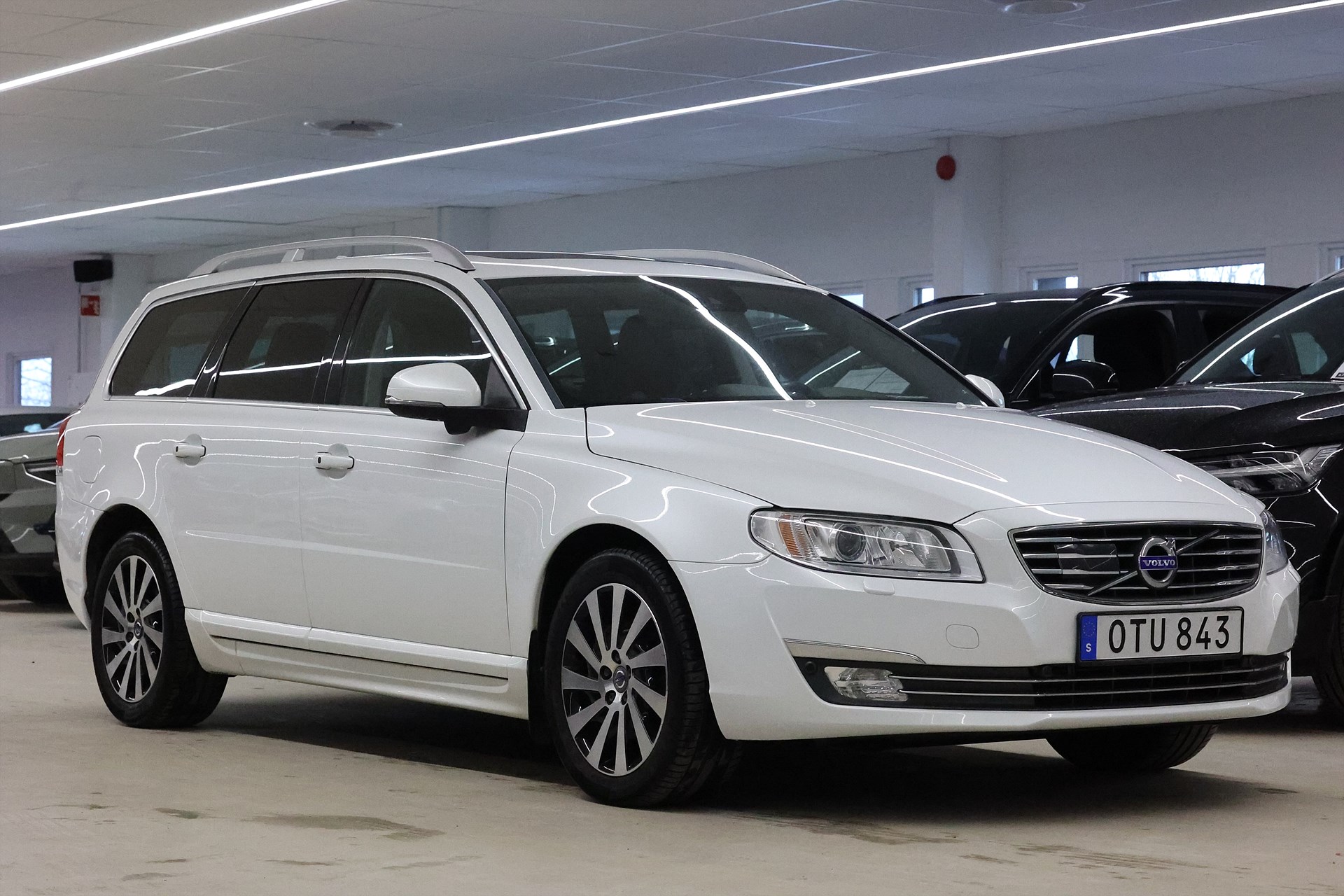 Volvo V70 D4 181hk Summum Lucka Läder Navi Drag PDC