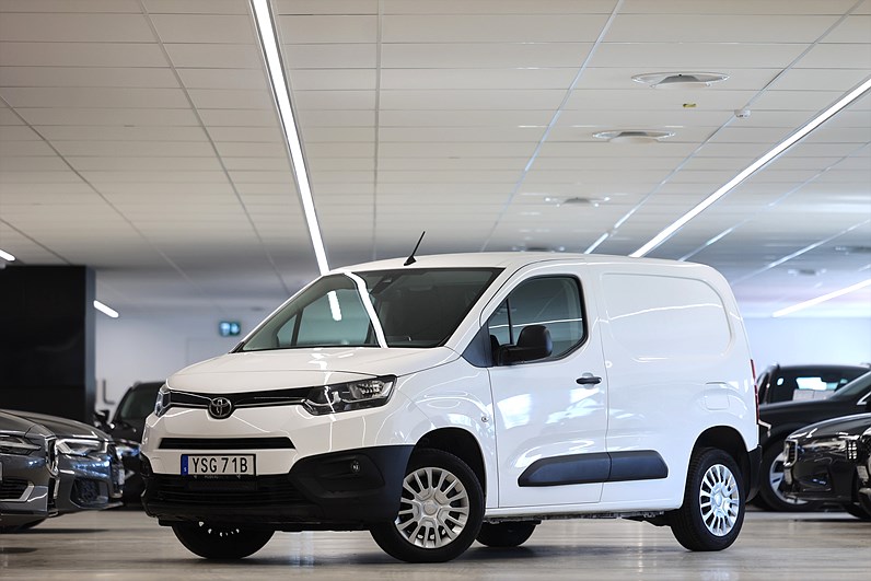 Toyota ProAce City 1.2 Turbo 130hk 3-Sits CarPlay PDC B-Kamera