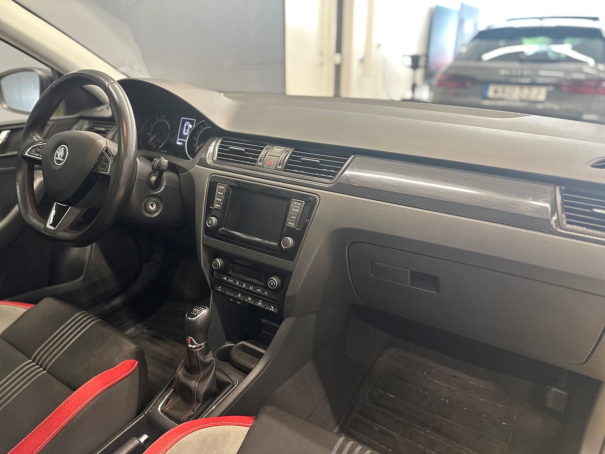 Škoda Rapid – bild 12