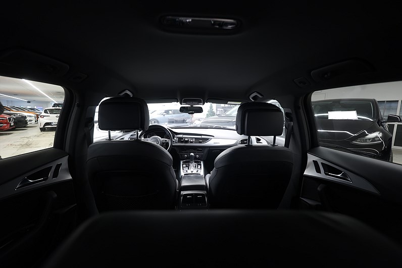 Audi A6 Avant 2.0 TDI Quattro 190hk S Line Drag Navi