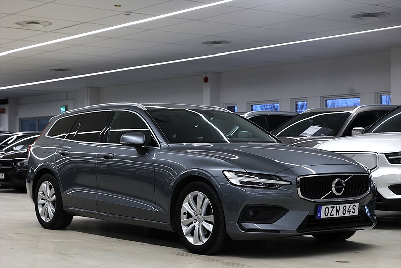 Volvo V60 B4 197hk Momentum Värmare Navi B-kamera