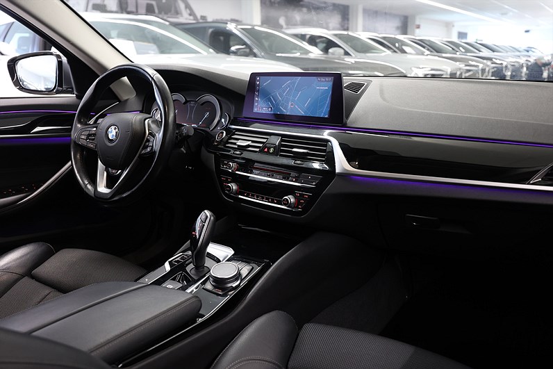 BMW 520d Touring 190hk Sport Line Navi PDC B-Kamera