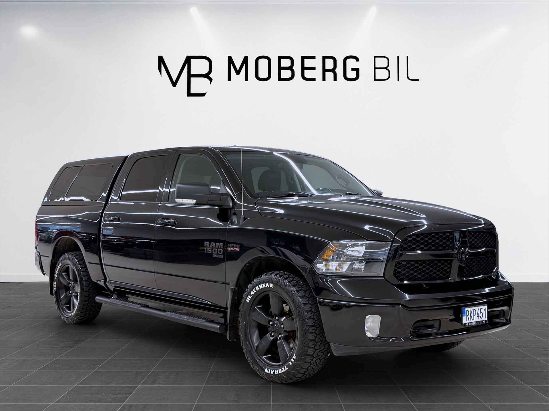 RAM 1500 Classic 5.7 V8 HEMI 4x4 395hk Drag ALPINE B-Kamera