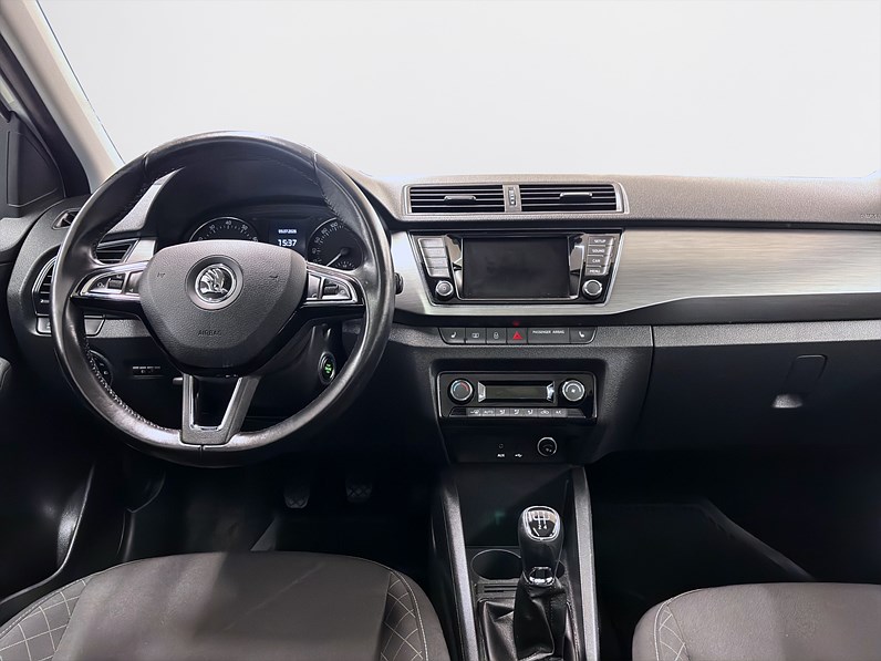 Škoda Fabia Kombi 1.2 TSI Manuell 90hk Style Pano Drag PDC