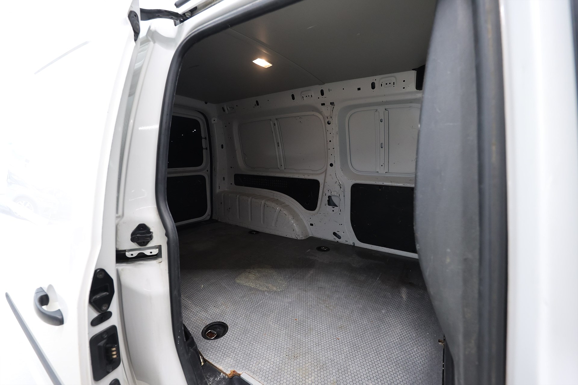 Volkswagen Caddy Maxi 2.0 TDI 102hk Värmare Drag MOMS