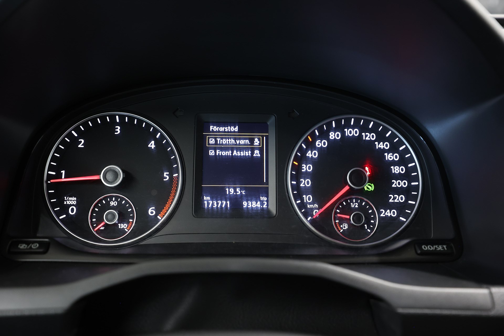 Volkswagen Caddy 2.0 TDI DSG 102hk Drag Adapt fart Carplay LEASEBAR