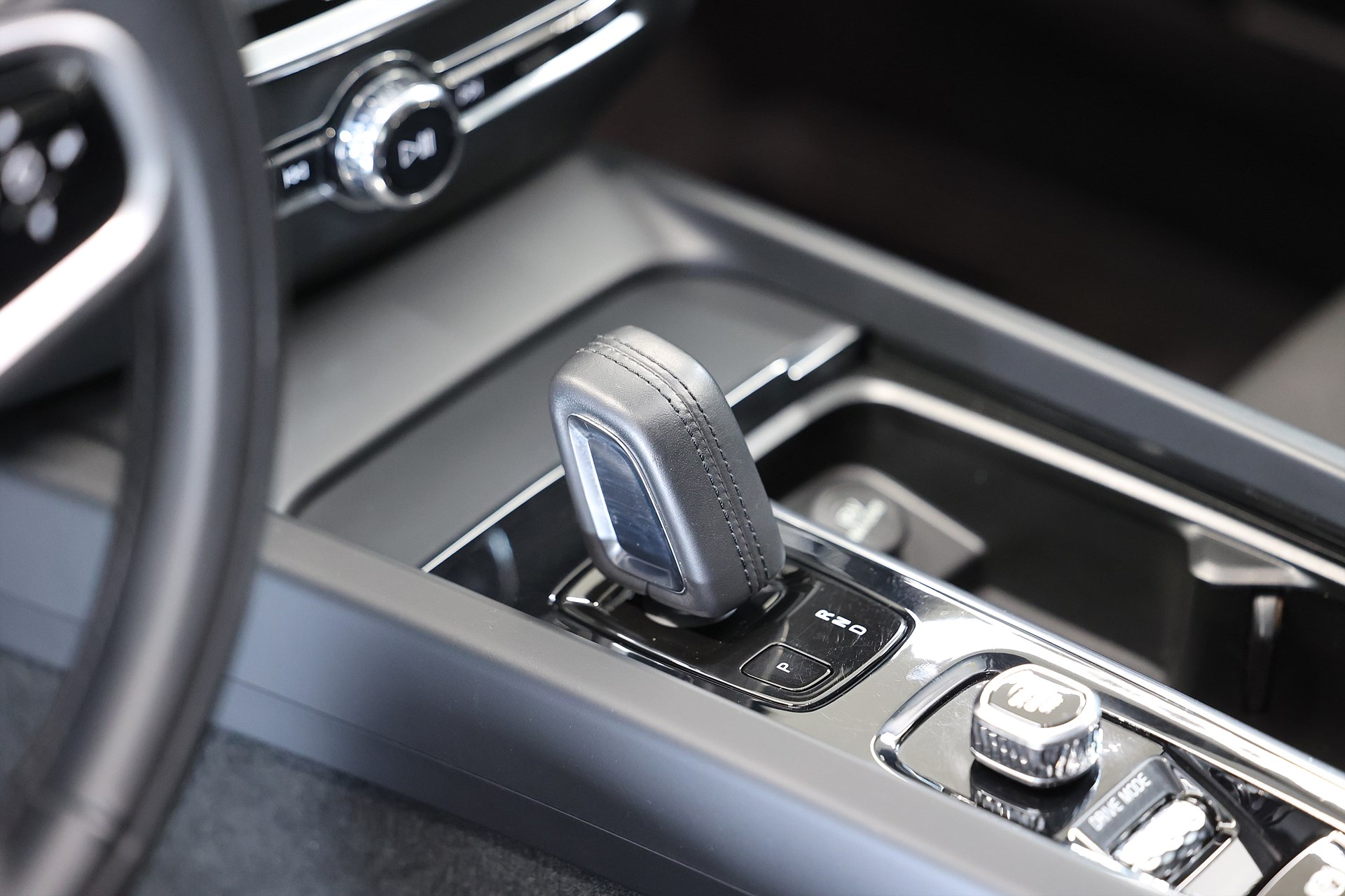 Volvo V60 B4 197hk Momentum B-kamera Keyless Drag VOC MOMS