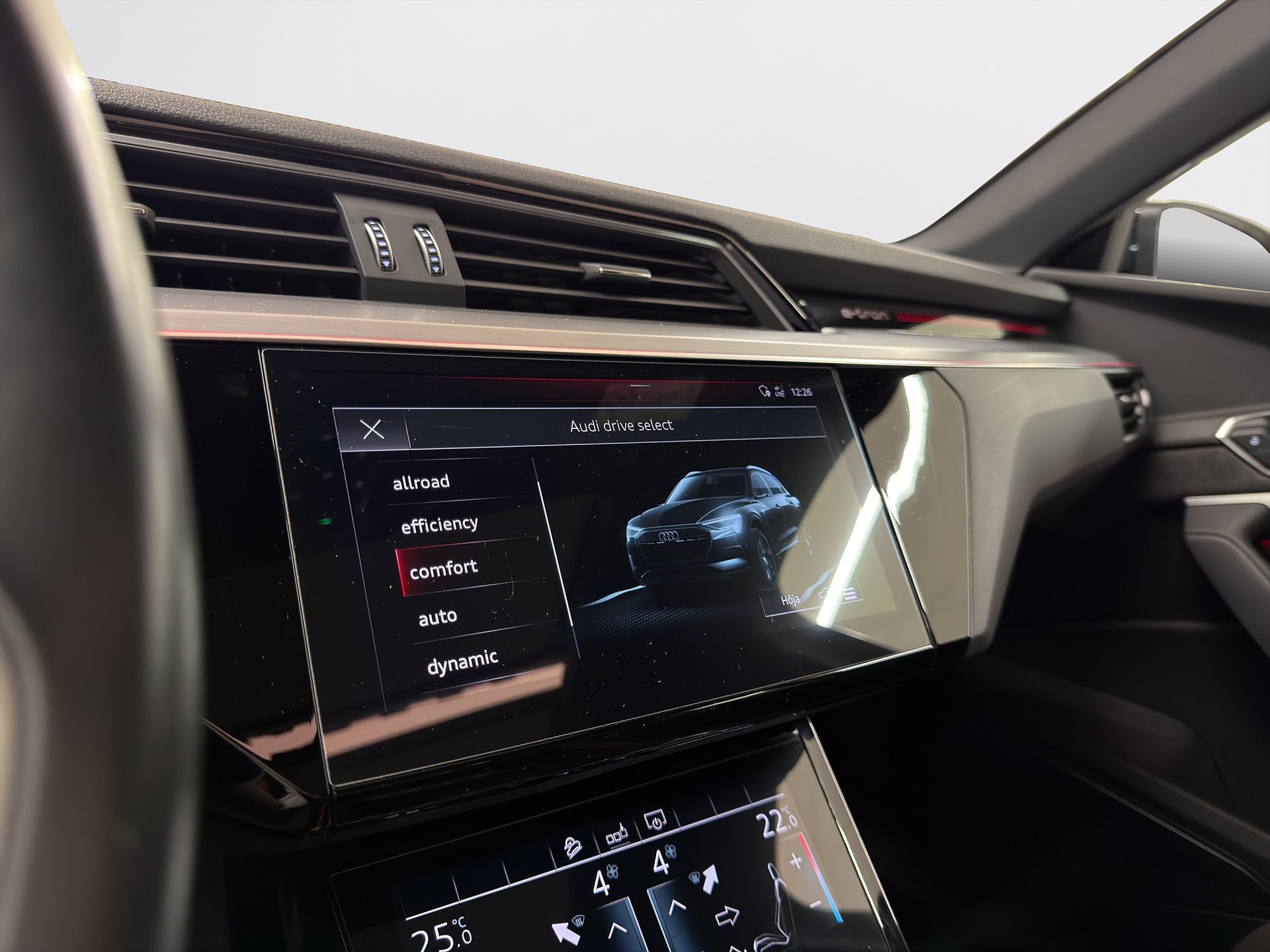 Audi e-tron 50 quattro 313hk S Line B&O 360 Pano 3D Luftfjädring