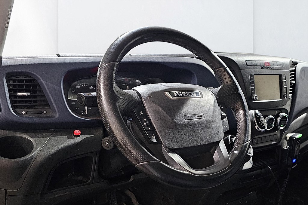 Iveco Daily 35 Volymskåp Bakgavellyft 3.0 CNG Aut MOMS 136hk – bild 12 av 15