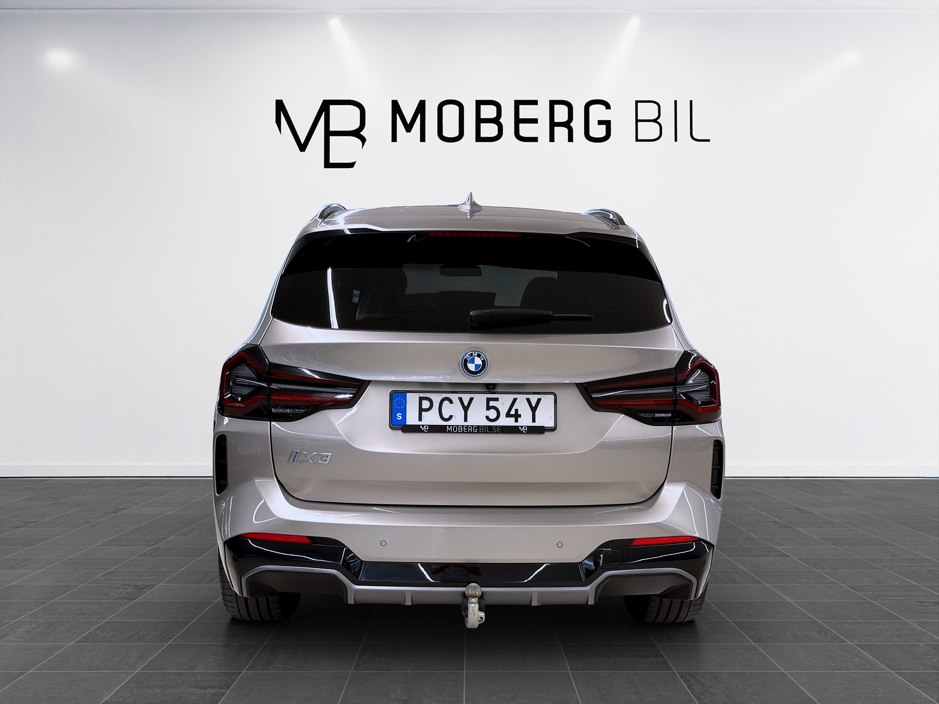 BMW iX3 286hk M Sport Charged Pano Navi Drag B-kamera