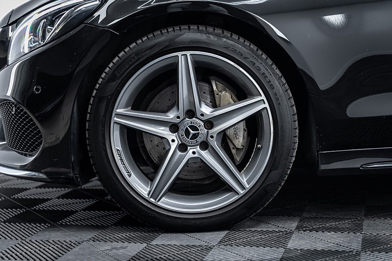 Mercedes-benz C-Klass 2018 - miniatyr 3