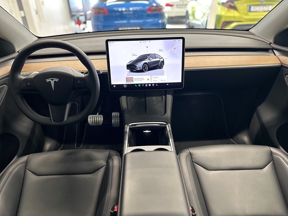 Tesla Model Y – bild 12