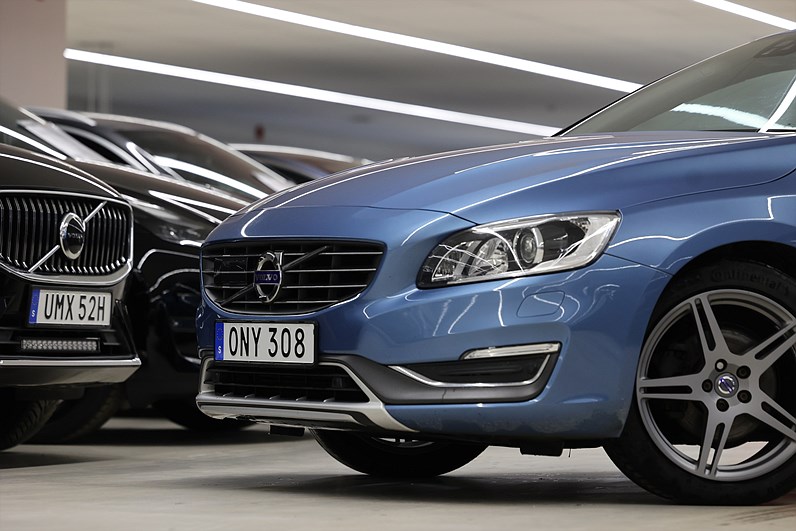 Volvo V60 D4 181hk *Kampanj!* Momentum Drag Keyless Värmare