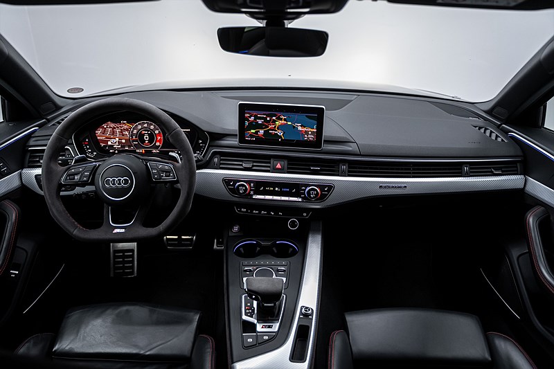 Audi RS4 2019 - miniatyr 25