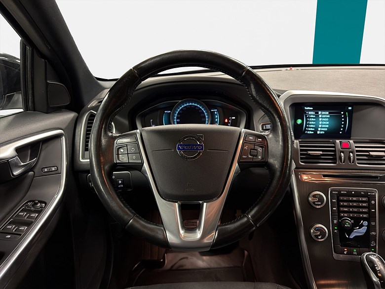 Volvo XC60 D4 AWD Polestar Navi Drag Värmare 2016, svart – bild 18 av 23, begagnad hos Niber i Järfälla