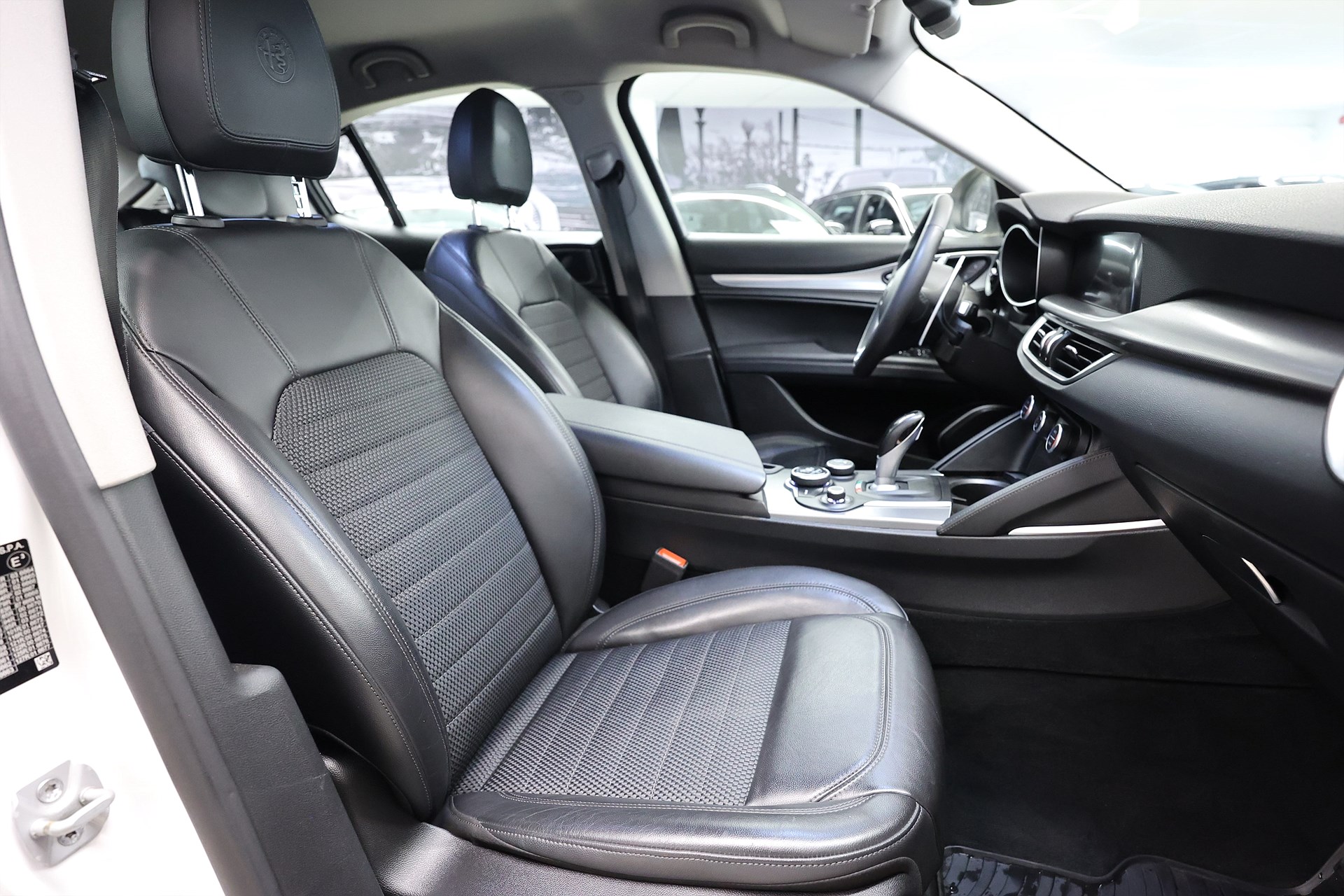 Alfa Romeo Stelvio 2.2 D 210hk AWD Super Keyless B-Kamera Drag