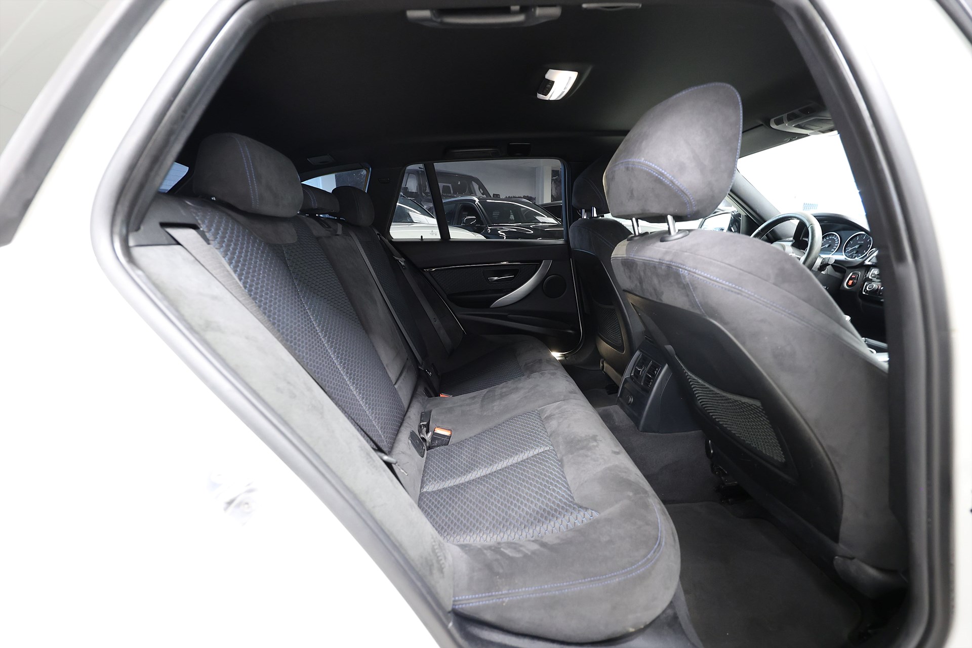 BMW 320d Touring 190hk M Sport Shadow Line Drag PDC