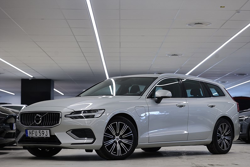 Volvo V60 Recharge T6 AWD 340hk Inskription Exp Navi B-kamera