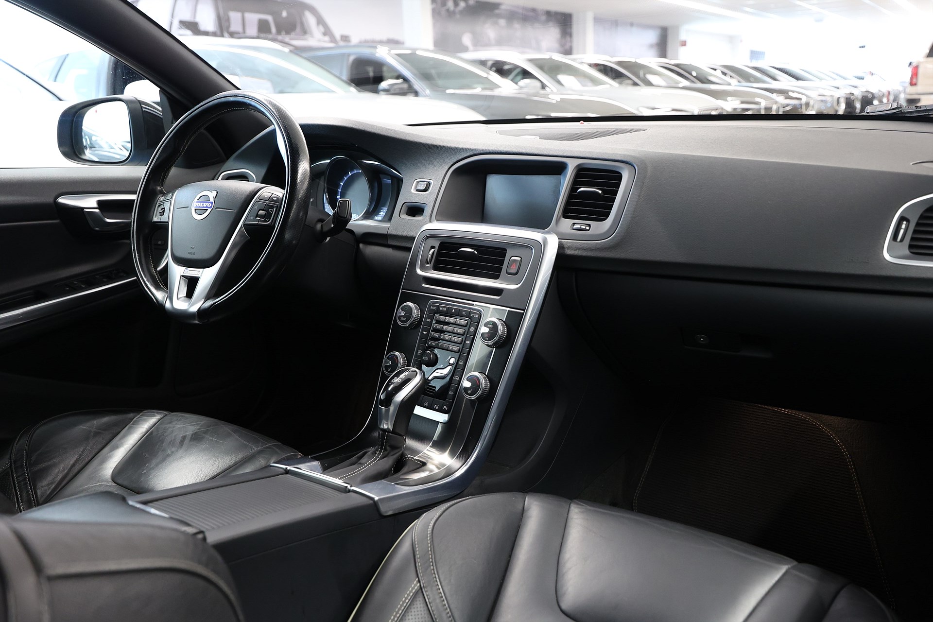 Volvo S60 T6 306hk R-Design Polestar H/K Läder Navi B-Kamera