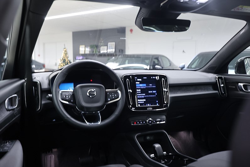 Volvo C40 Recharge Single Motor 231hk *Hjulkampanj!* H/K Pano