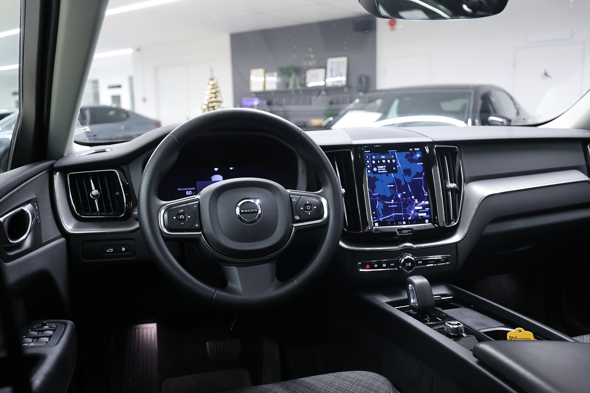 Volvo XC60 Recharge T6 AWD 350hk *Hjulkampanj!* Core Drag