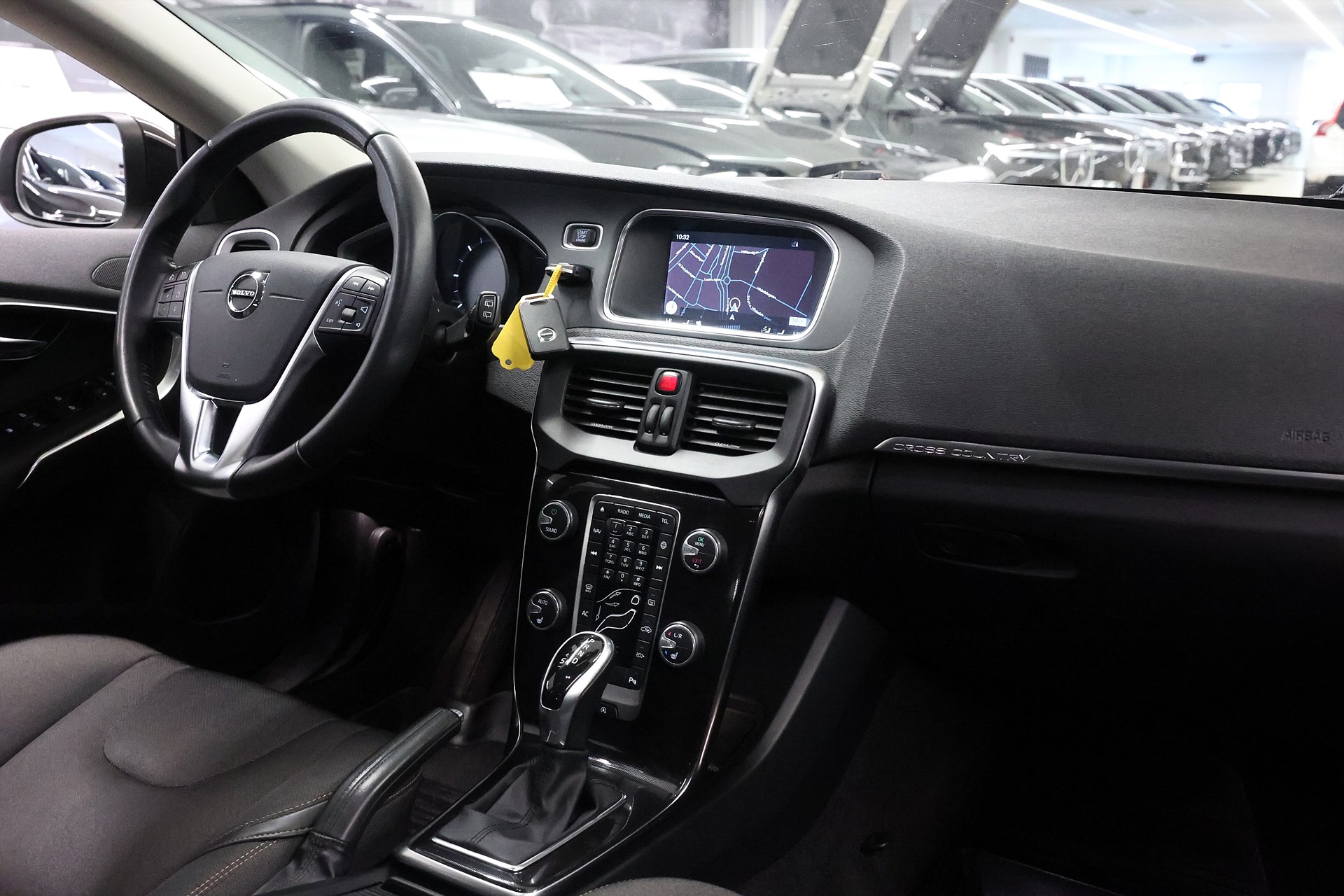 Volvo V40 Cross Country D2 120hk Momentum Navi Bluethooth PDC