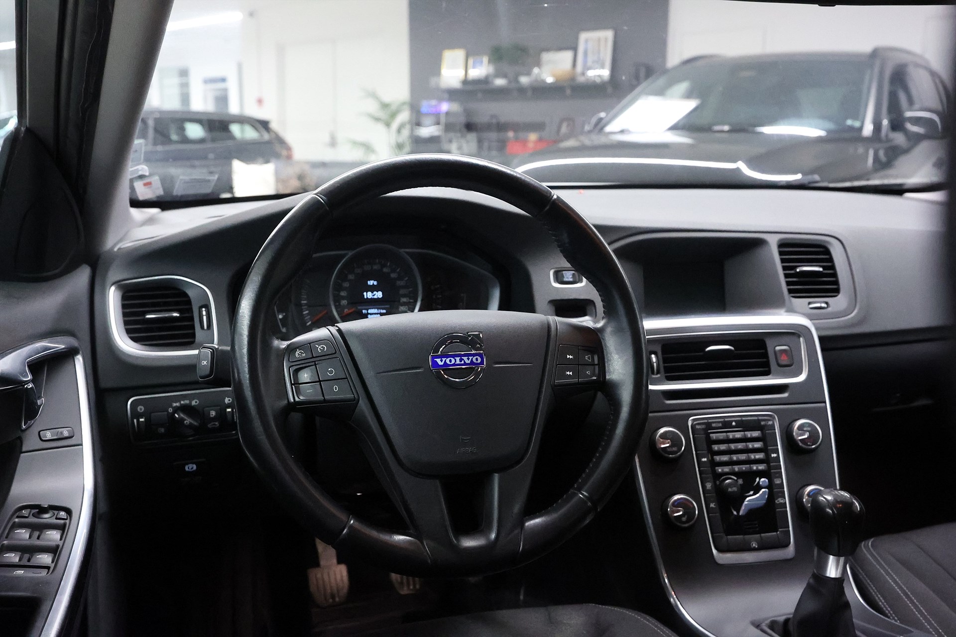 Volvo V60 T3 150hk Kinetic Värmare Farthållare