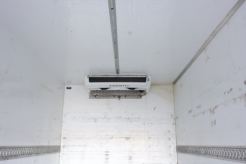 Iveco Daily 2.3 JTD 146hk Kylbil BG-Lyft Webasto LEASEBAR