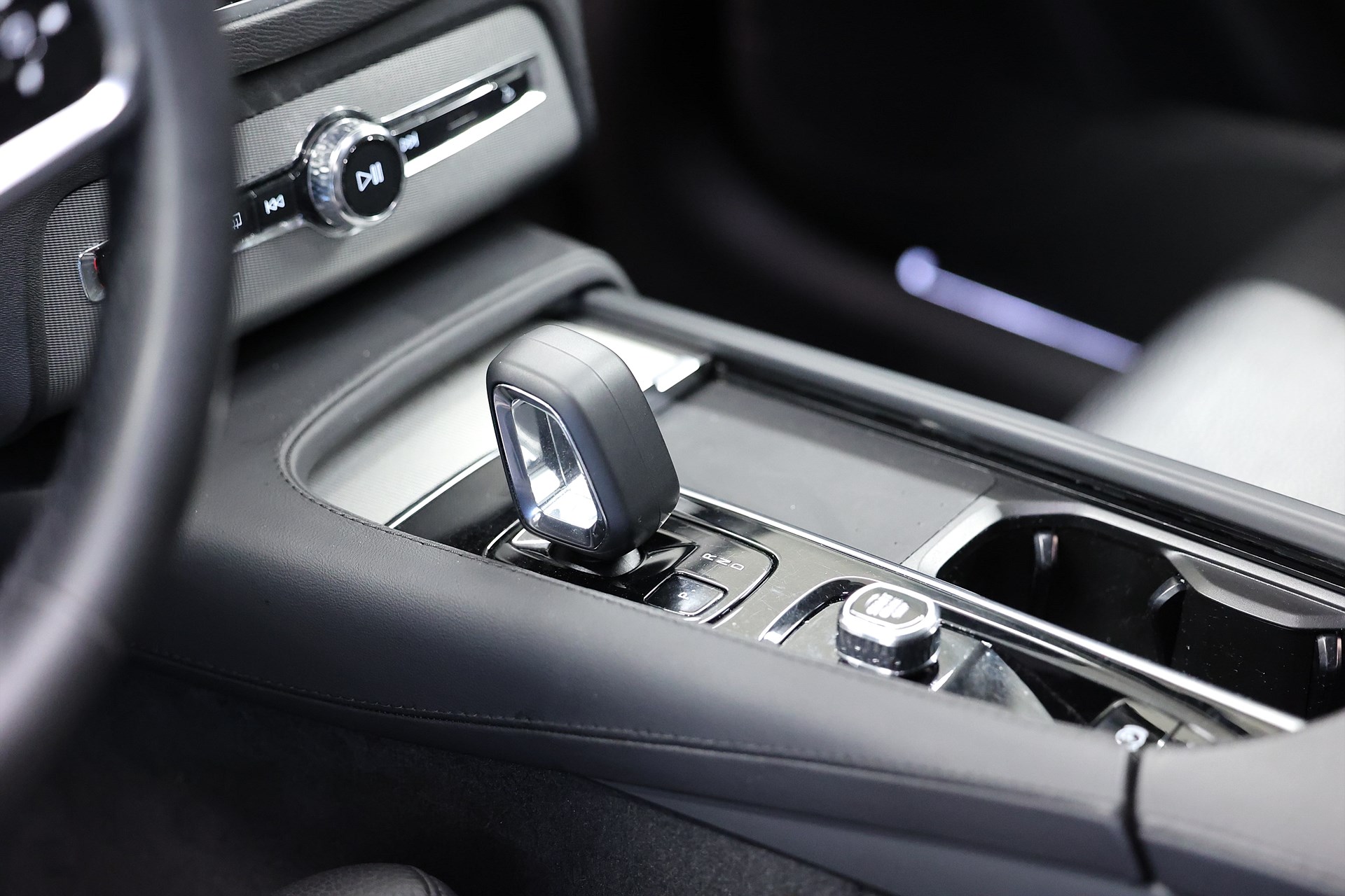 Volvo XC90 T8 II 456hk R-Design AWD H/K 7-sits B-Kamera Keyless MOMS