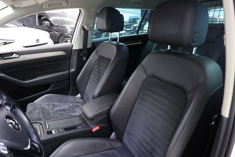 Volkswagen Passat GTE 1.4 TSI 218hk *Kampanj!* Värmare Kamera Drag