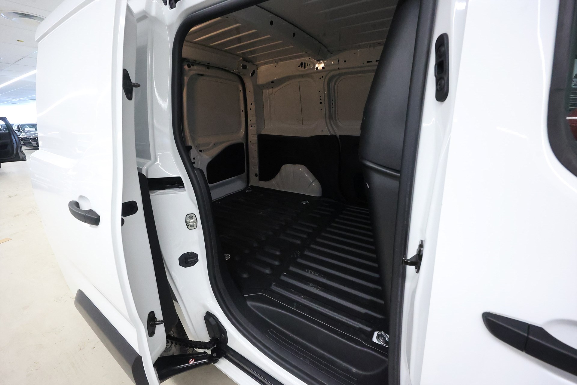 Toyota ProAce City 1.5D 102hk PDC Drag Farth MOMS