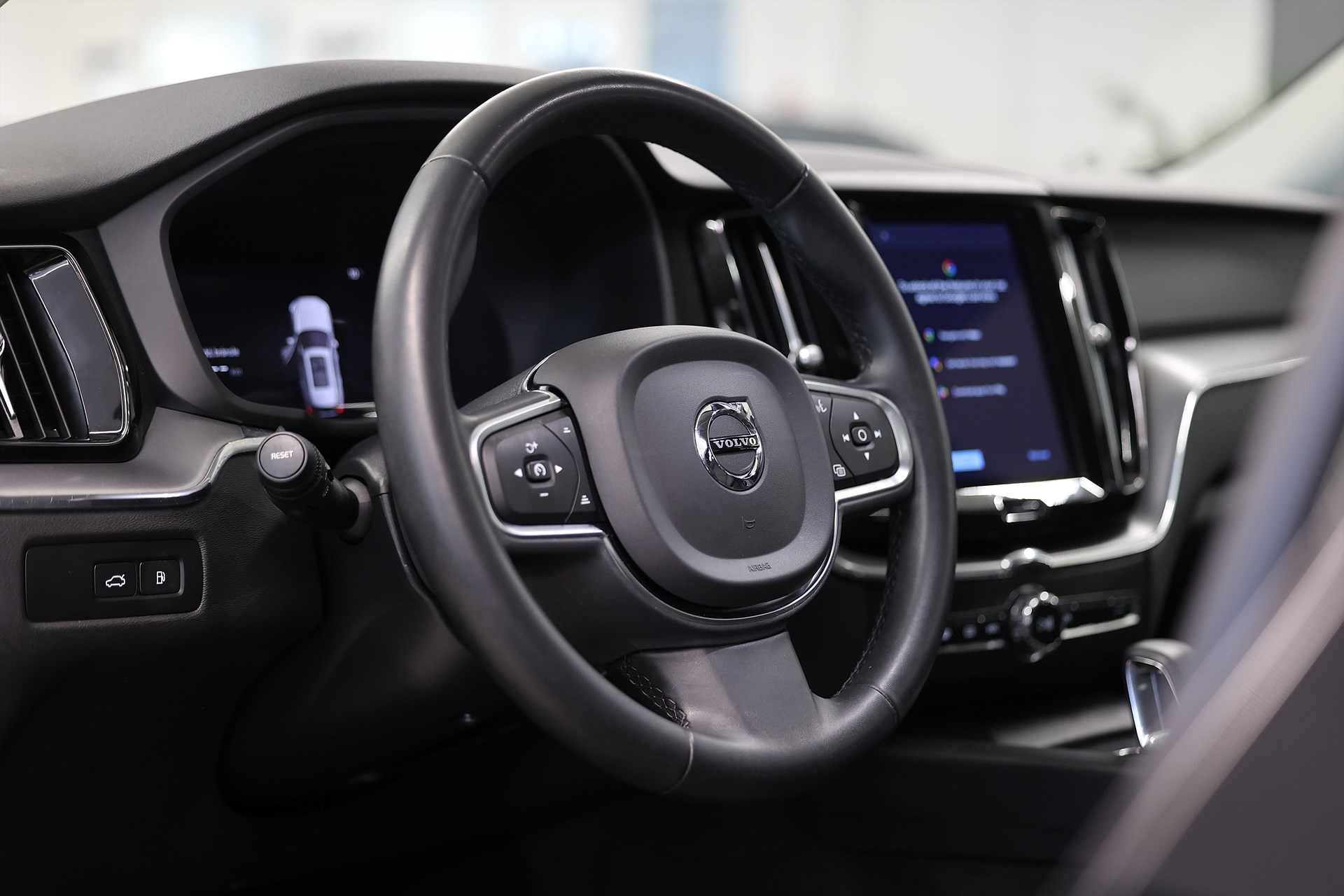 Volvo XC60 Recharge T6 AWD 350hk Core Edition Pano Drag Keyless MOMS