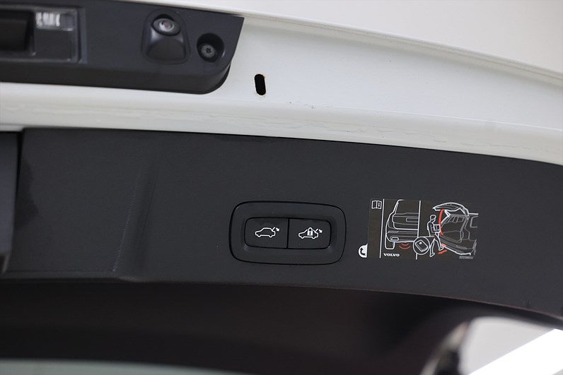 Volvo XC40 T5 Recharge 262hk *Hjulkampanj!* Momentum Värmare