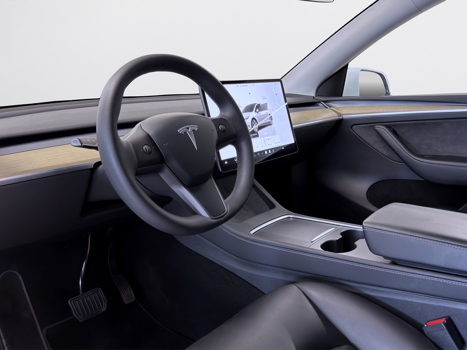 Tesla Model Y Standard Range 299hk Pano B-Kamera Drag Läder