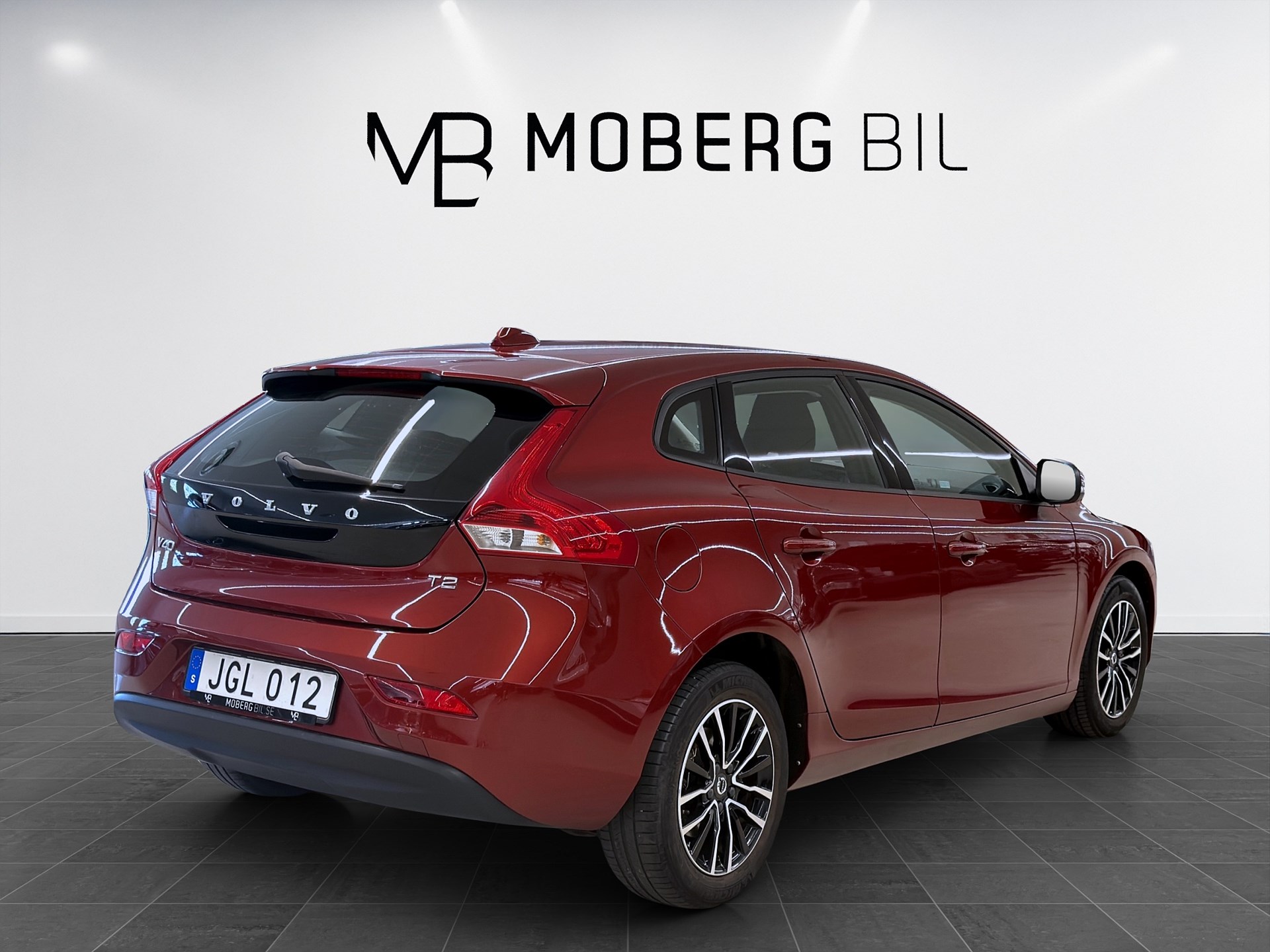 Volvo V40 T2 122hk Momentum Business Adv Värmare