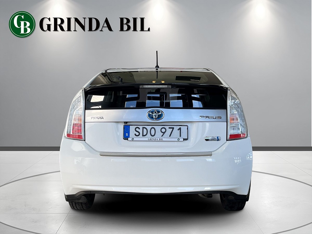 Toyota Prius Plug-in Hybrid 1.8 VVT-i + 3JM Plug-in CVT, 136hk, 2014