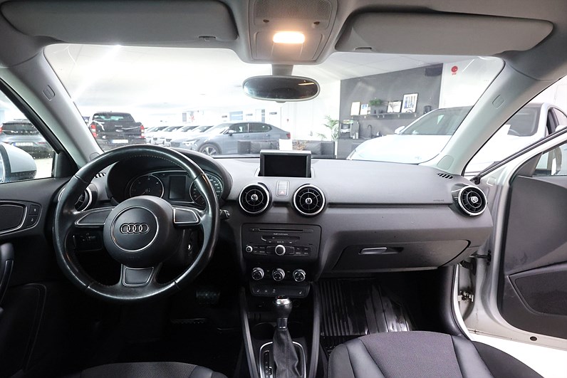 Audi A1 1.6 TDI 90hk Ambition LED Bluetooth