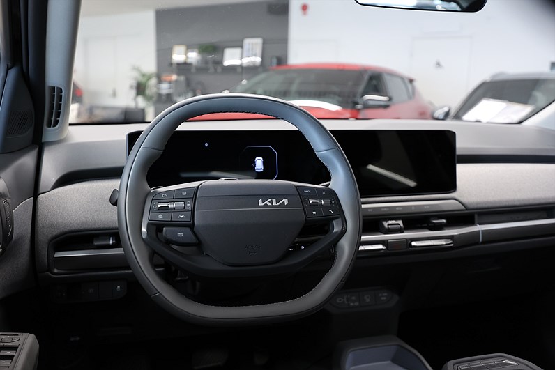 Kia EV3 Long Range 204hk Plus B-kamera Navi Widescreen MOMS