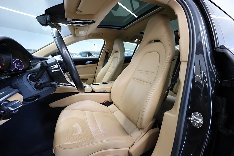 Porsche Panamera 4 Sport Turismo Pano PASM BOSE Chrono 21