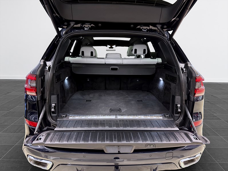 BMW X5 xDrive45e iPerformance 394hk Helg på Moberg! M-Sport Pano Navi Drag