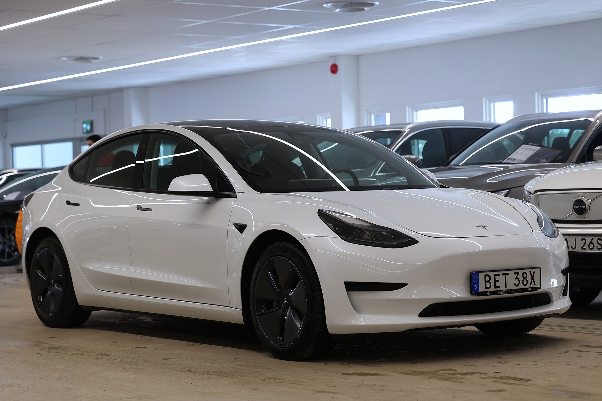 Tesla Model 3 Standard Range 283hk Pano Navi Läder