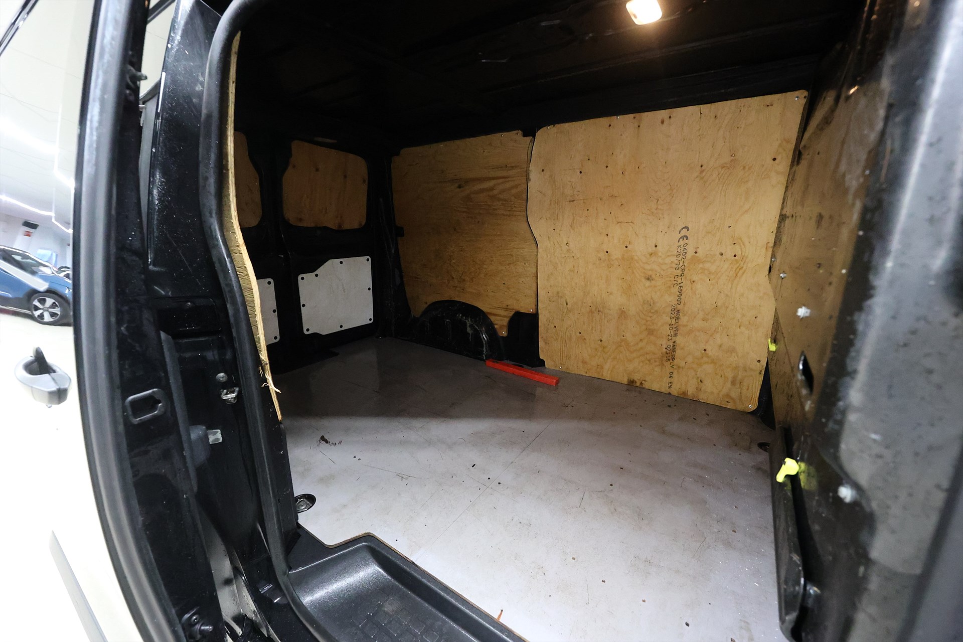 Citroën Jumpy Van 2.0 BlueHDi 177hk L2 Värmare Drag MOMS