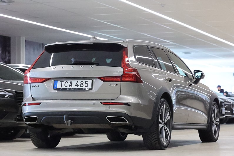 Volvo V60 Cross Country B4 AWD 197hk Momentum H/K Drag