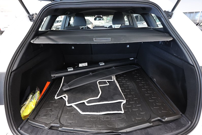 Toyota Corolla Touring Sports Hybrid e-CVT 140hk Active Navi Drag