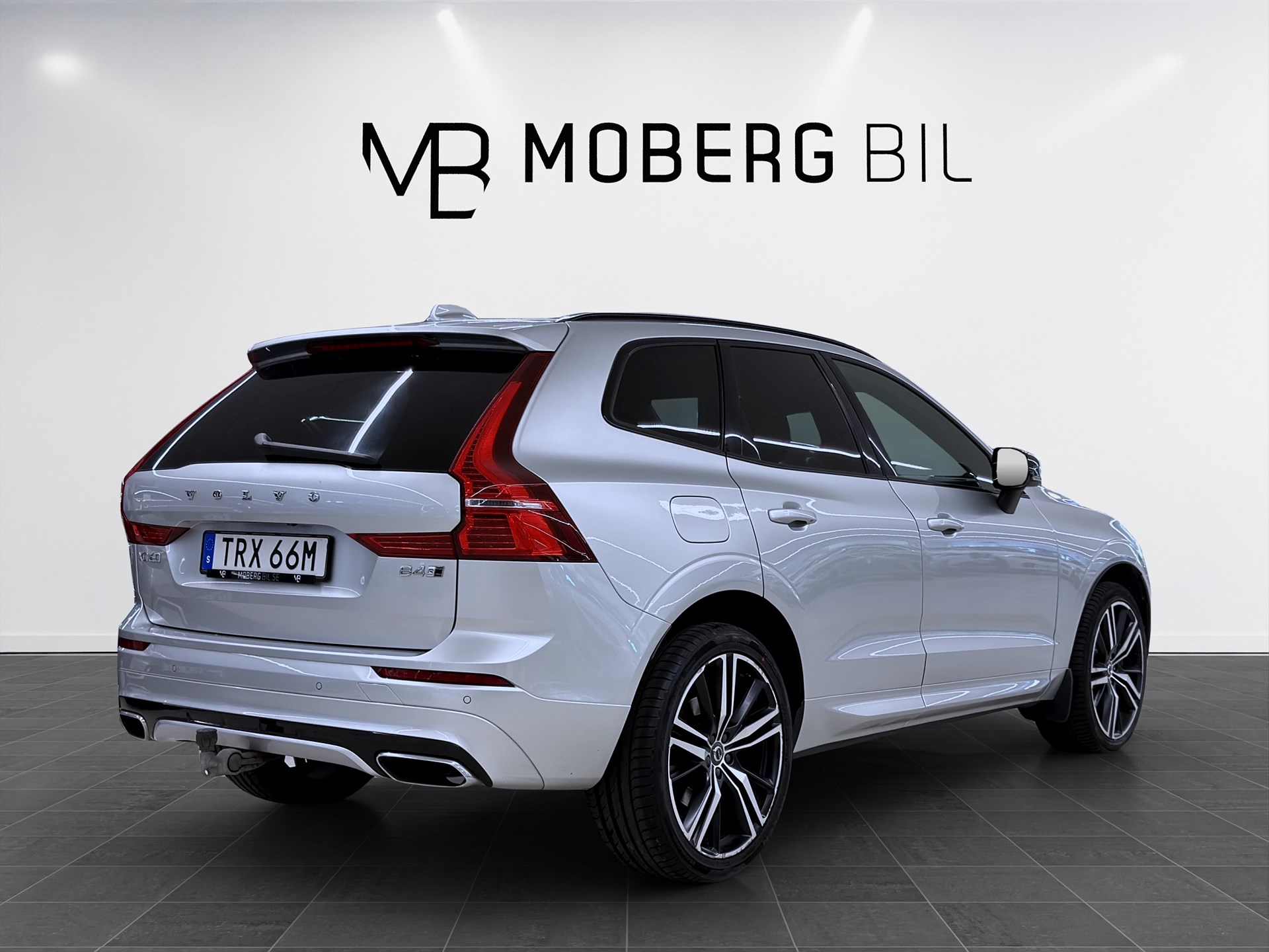 Volvo XC60 B4 AWD 197hk R-Design H/K Drag B-Kamera Läder