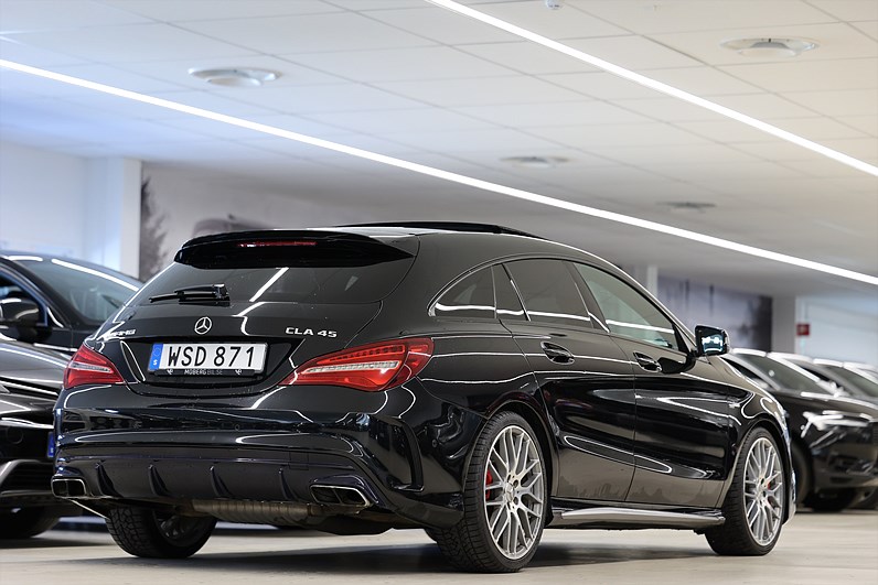 Mercedes-Benz AMG CLA 45 4M 381hk Pano H/K Skalstolar