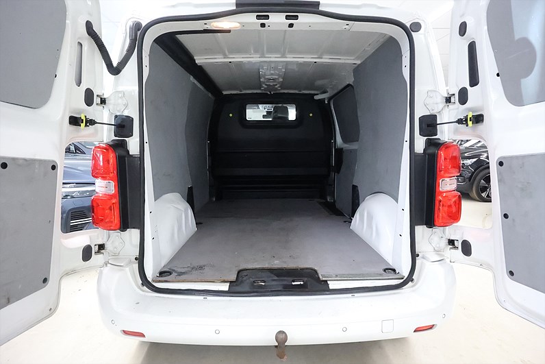 Citroën Jumpy 2.0 BlueHDi 180 177hk L2 Drag Värmare B-kamera MOMS